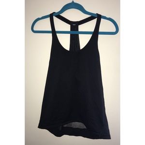 Lululemon black mesh tank top size 6